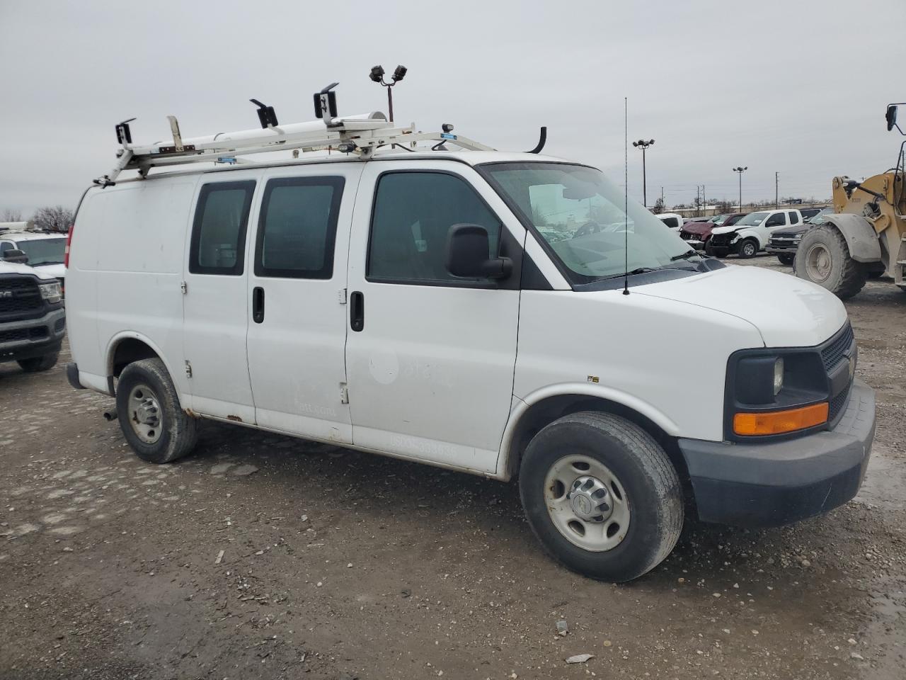 2012 Chevrolet Express - Image 4