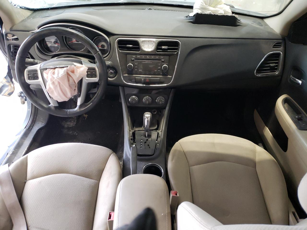 2011 Chrysler 200 - Image 8