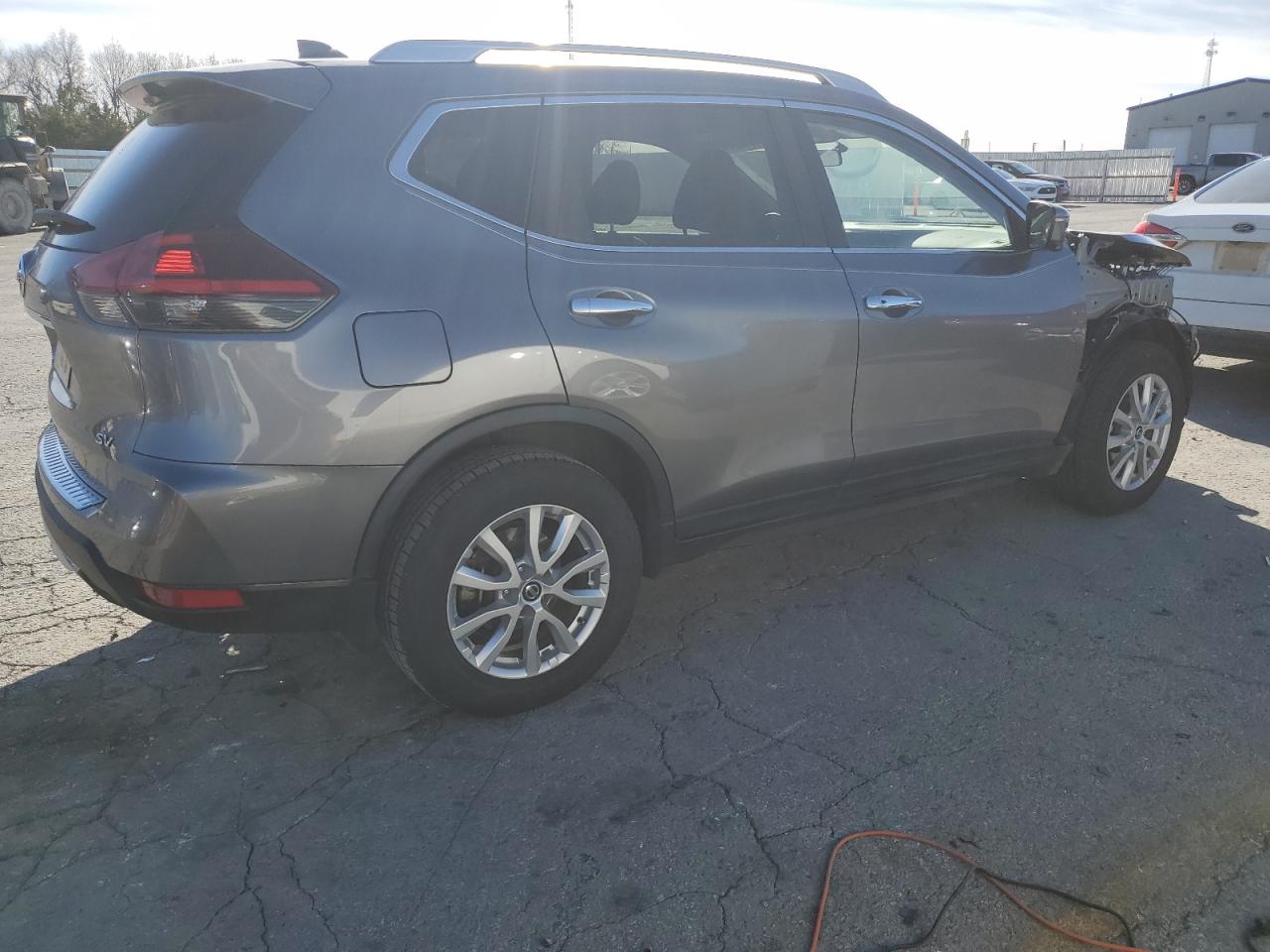 2018 Nissan Rogue - Image 3