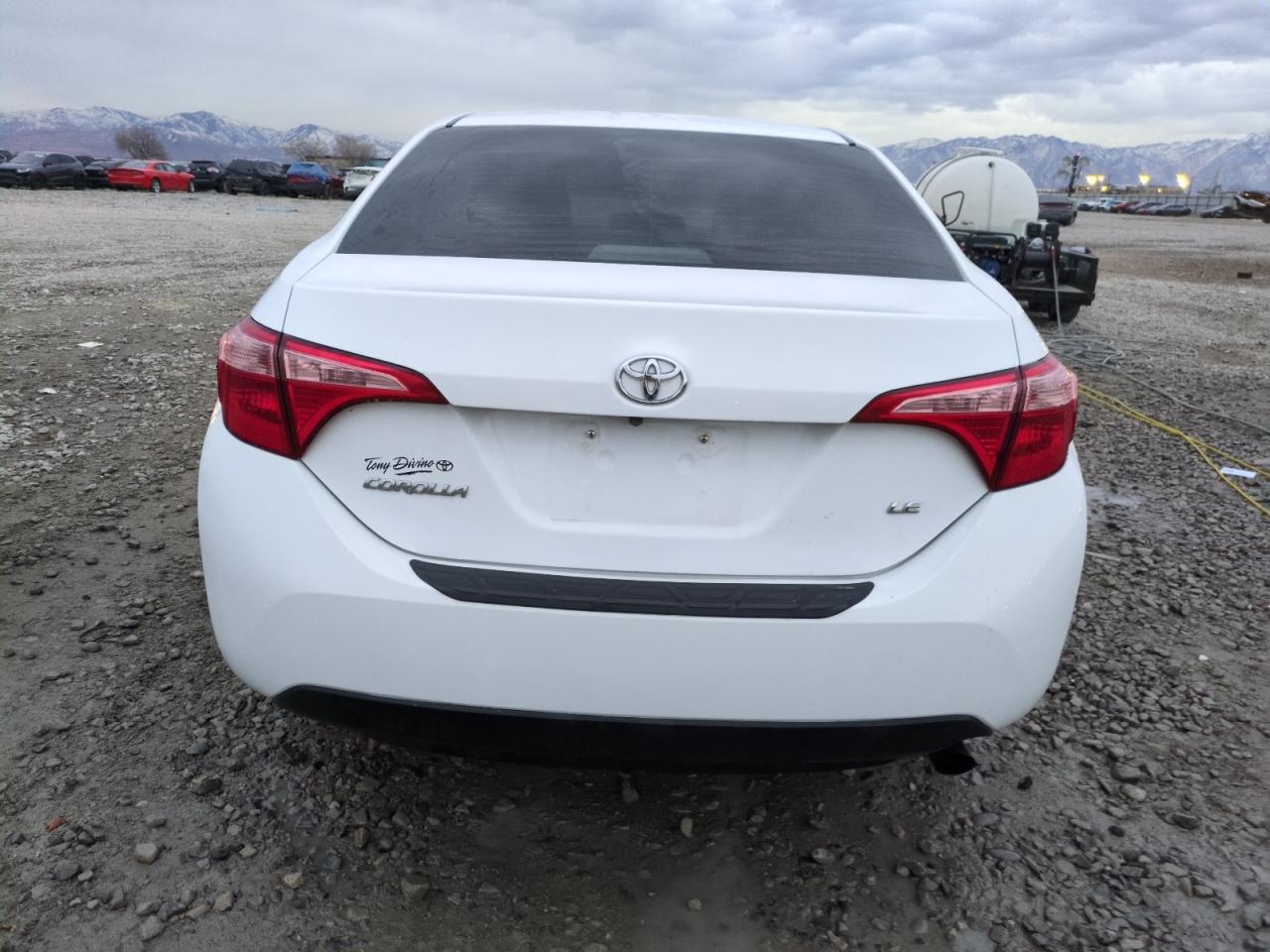 2018 Toyota Corolla L VIN: 2T1BURHE9JC012544 Lot: 85053404