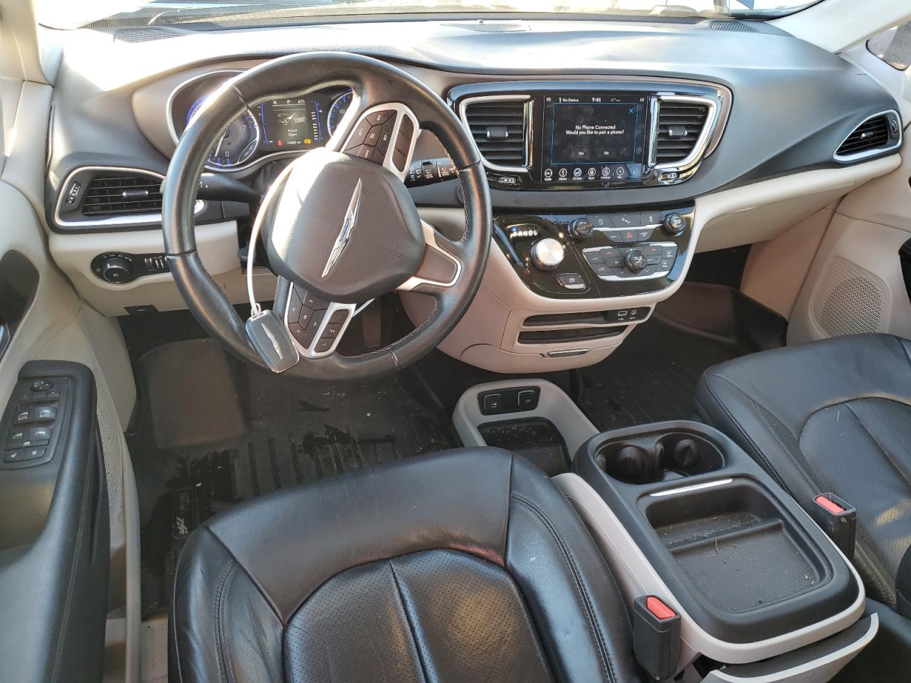 2018 Chrysler Pacifica - Image 8