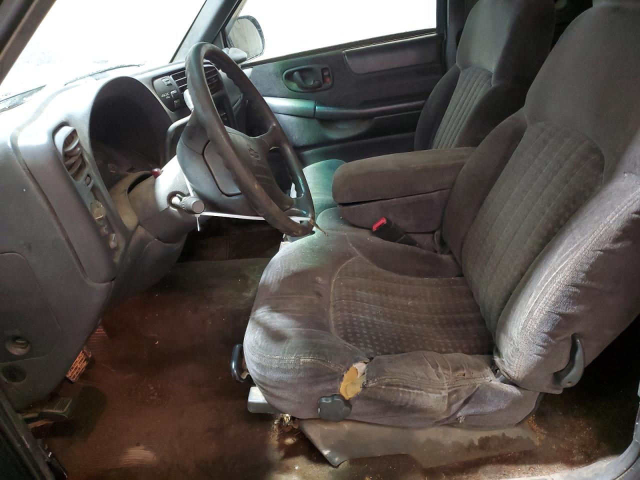 1998 Chevrolet S-10 Pickup - Image 7