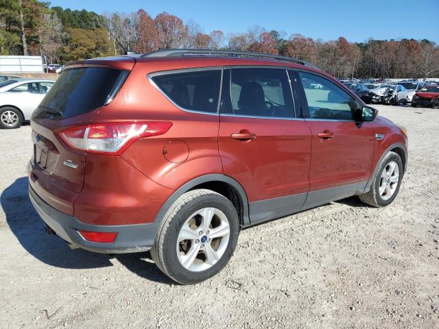 Parquets FORD ESCAPE 2016 Czerwony