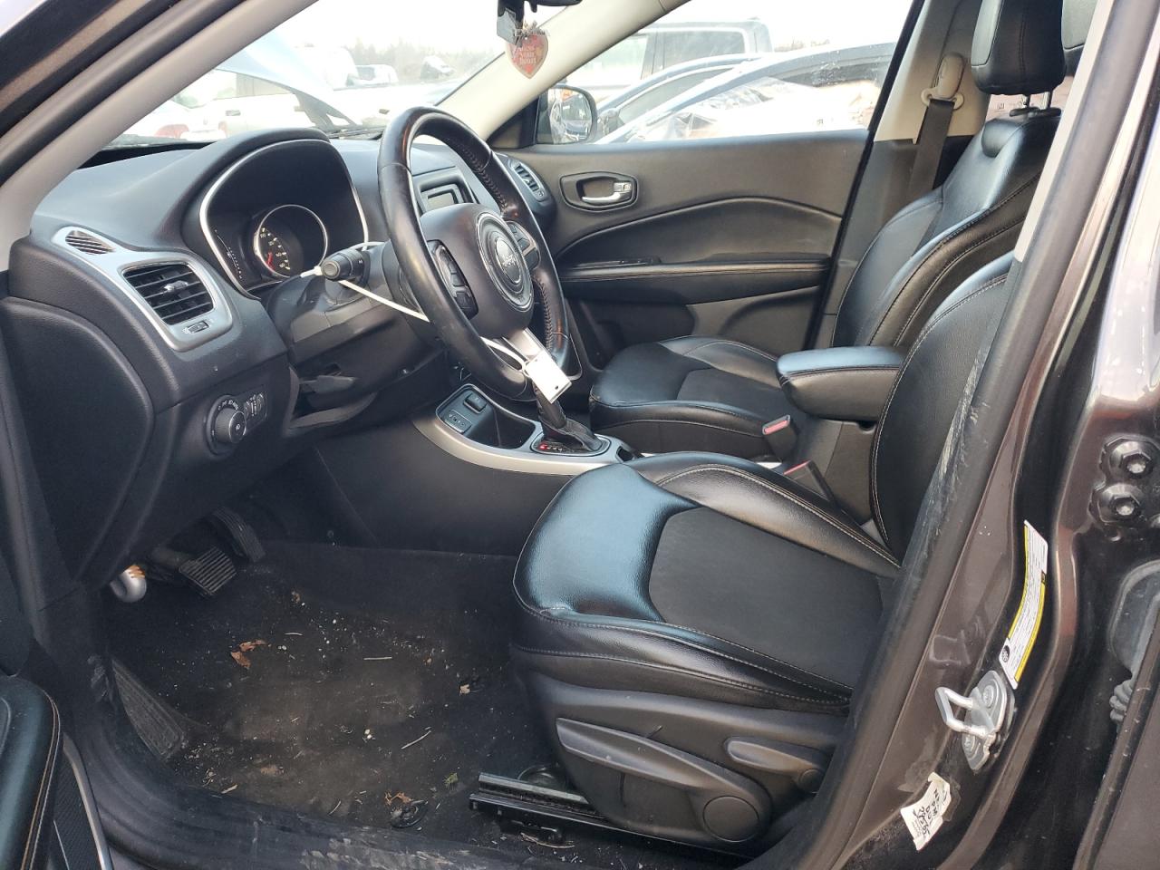 2018 Jeep Compass Latitude VIN: 3C4NJCBB6JT338509 Lot: 84377394