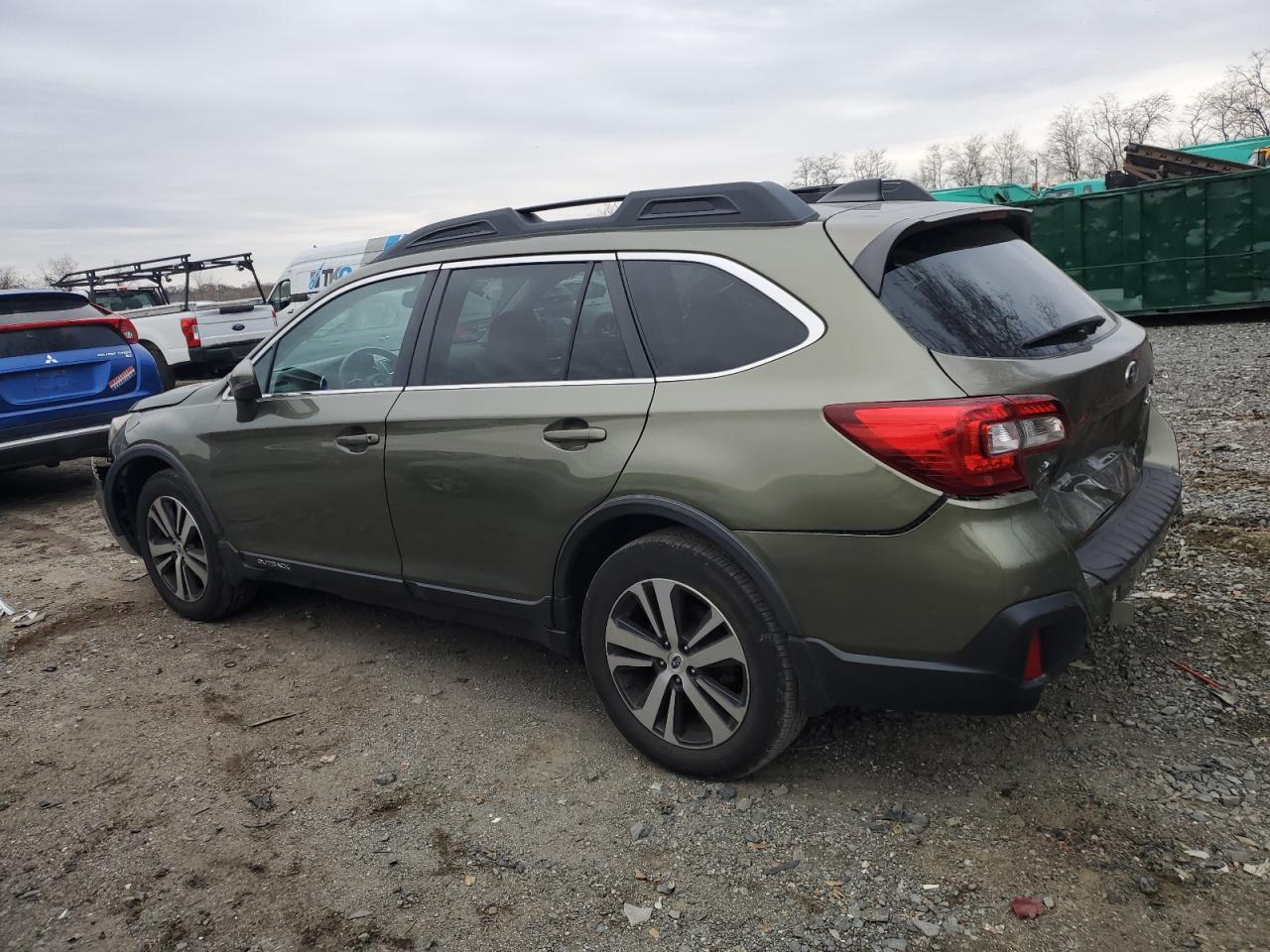2018 Subaru Outback - Image 2