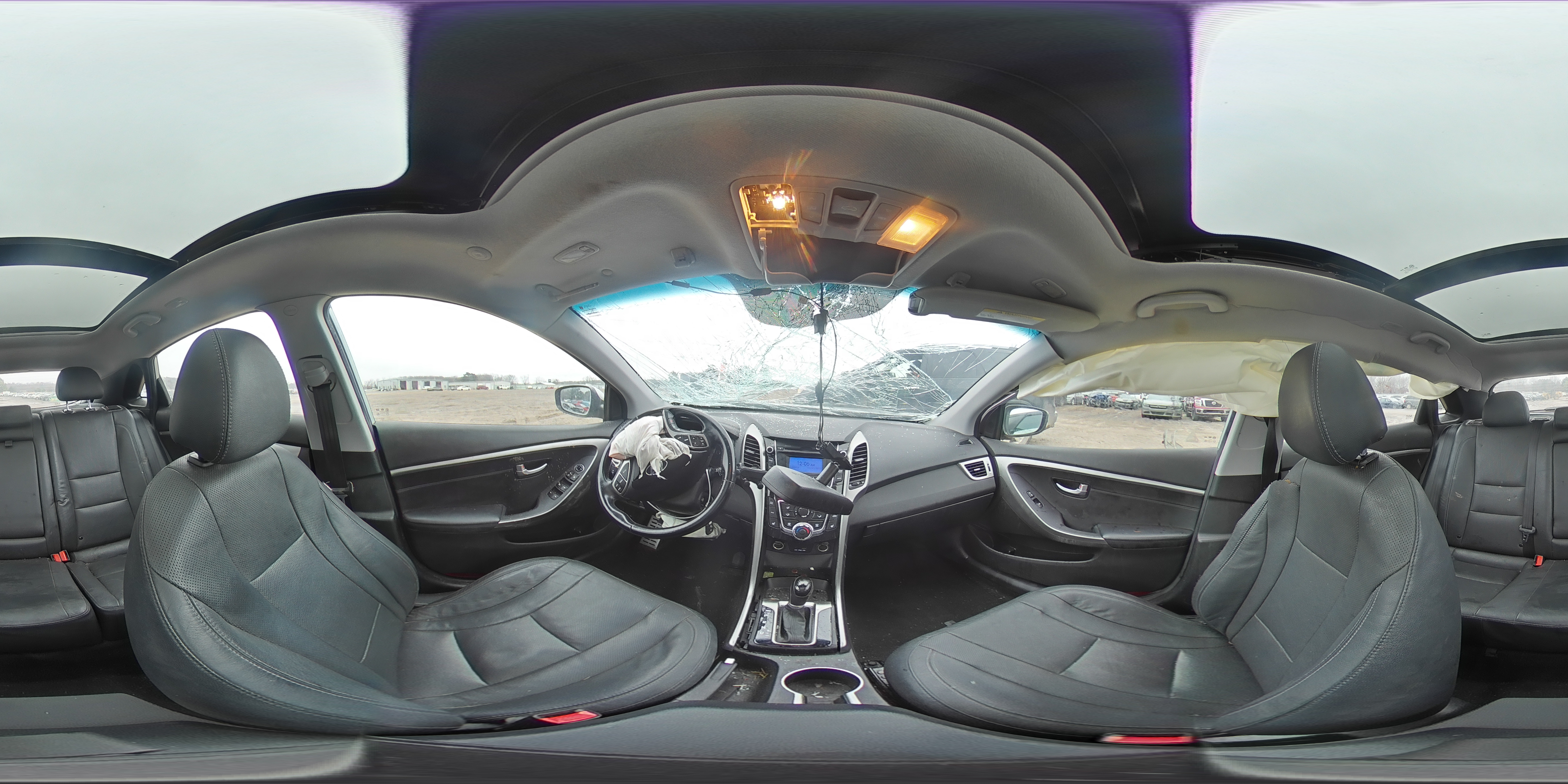 2013 Hyundai Elantra - Image 12