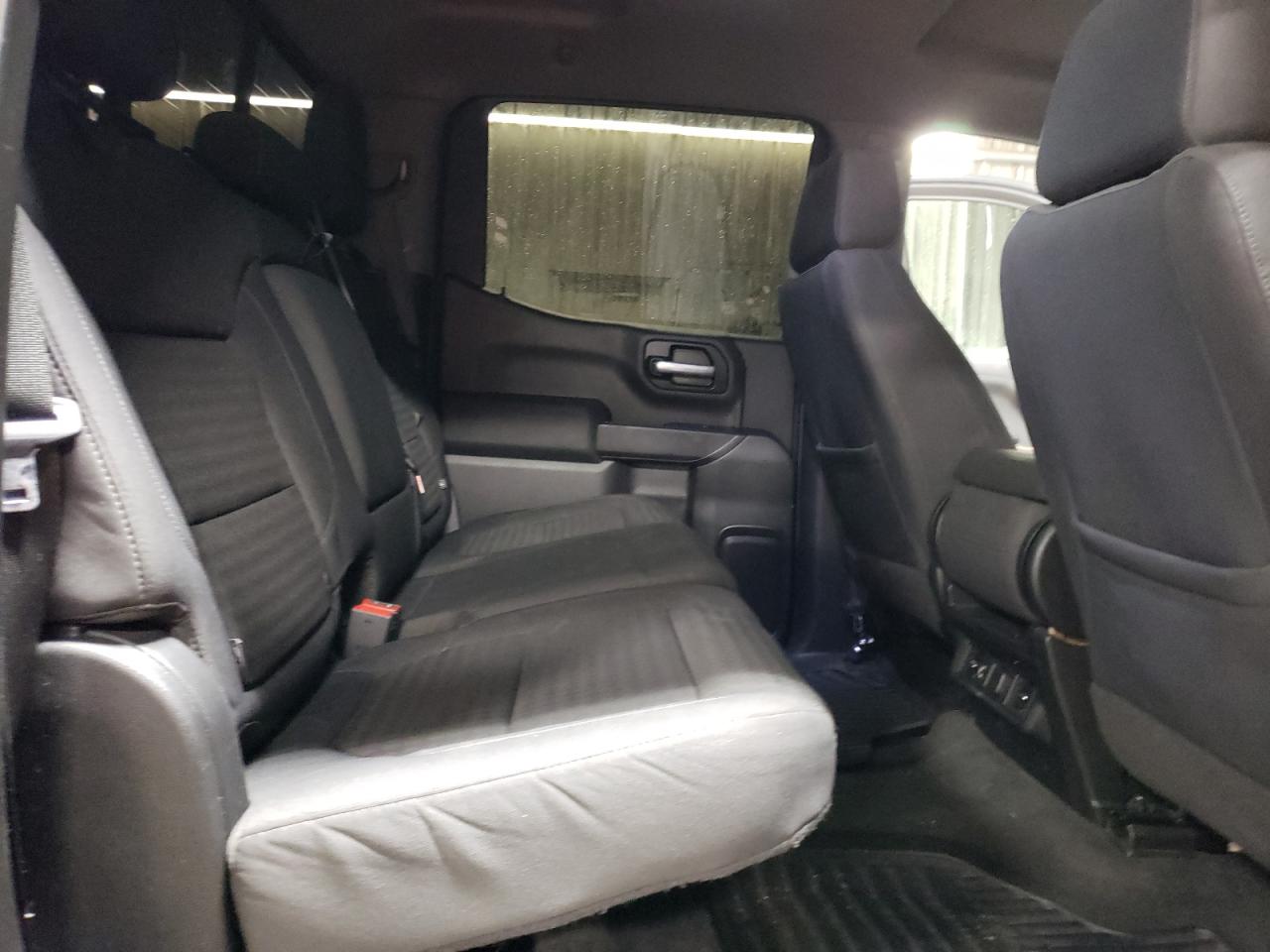 2020 Chevrolet Silverado - Image 10