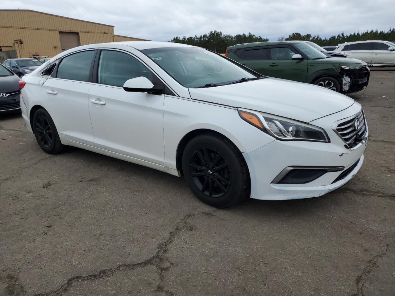 2016 Hyundai Sonata - Image 4