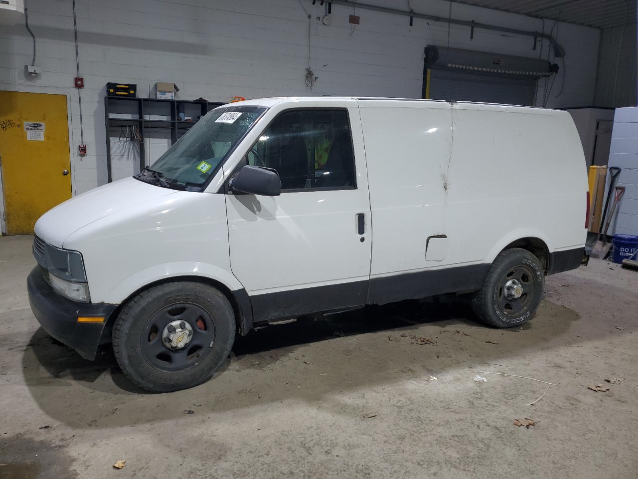 2004 Chevrolet Astro  на продаже в Candia, NH - Minor Dent/Scratches
