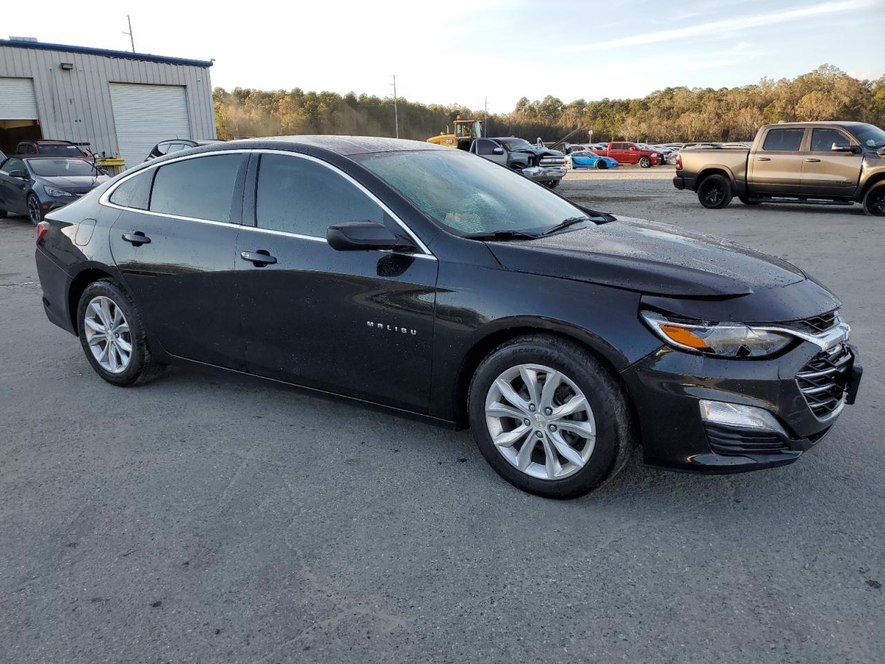2020 Chevrolet Malibu - Image 3