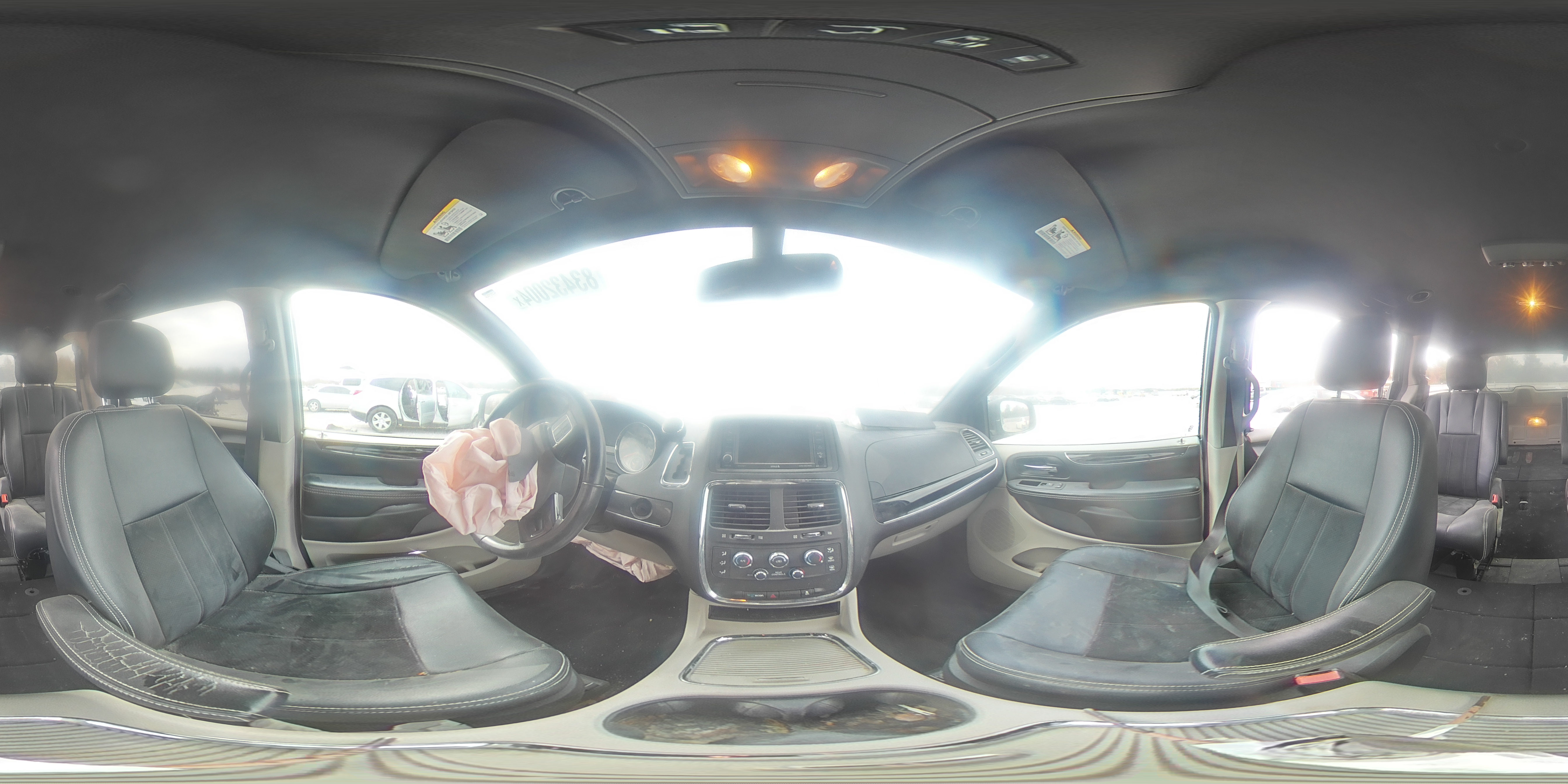 2018 Dodge Caravan - Image 14