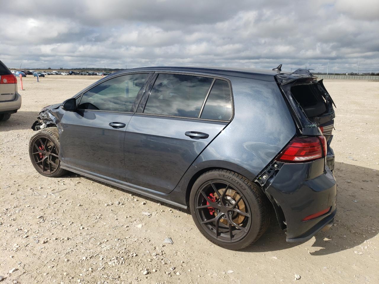 2019 Volkswagen GTI - Image 2