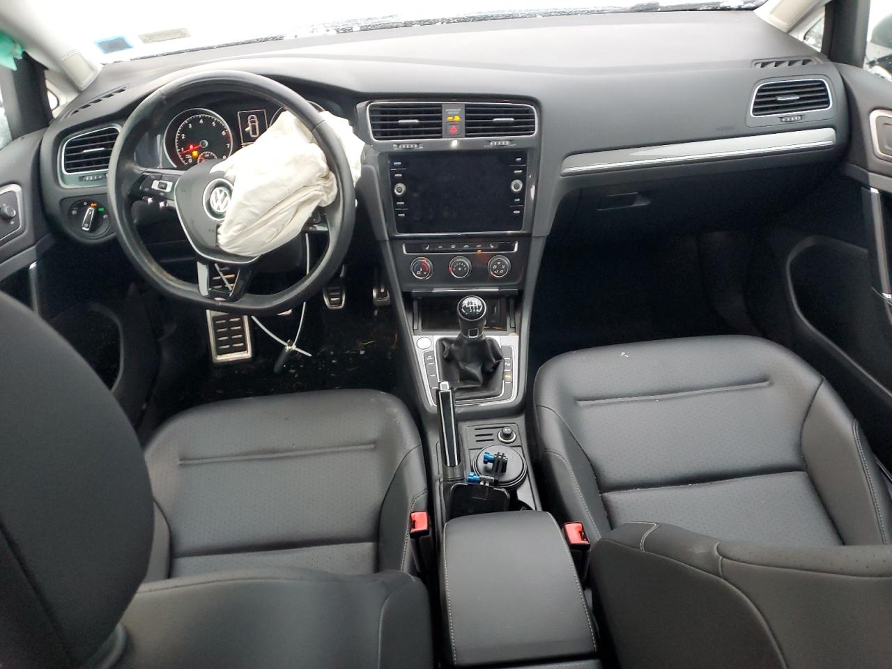 2019 Volkswagen Golf - Image 8