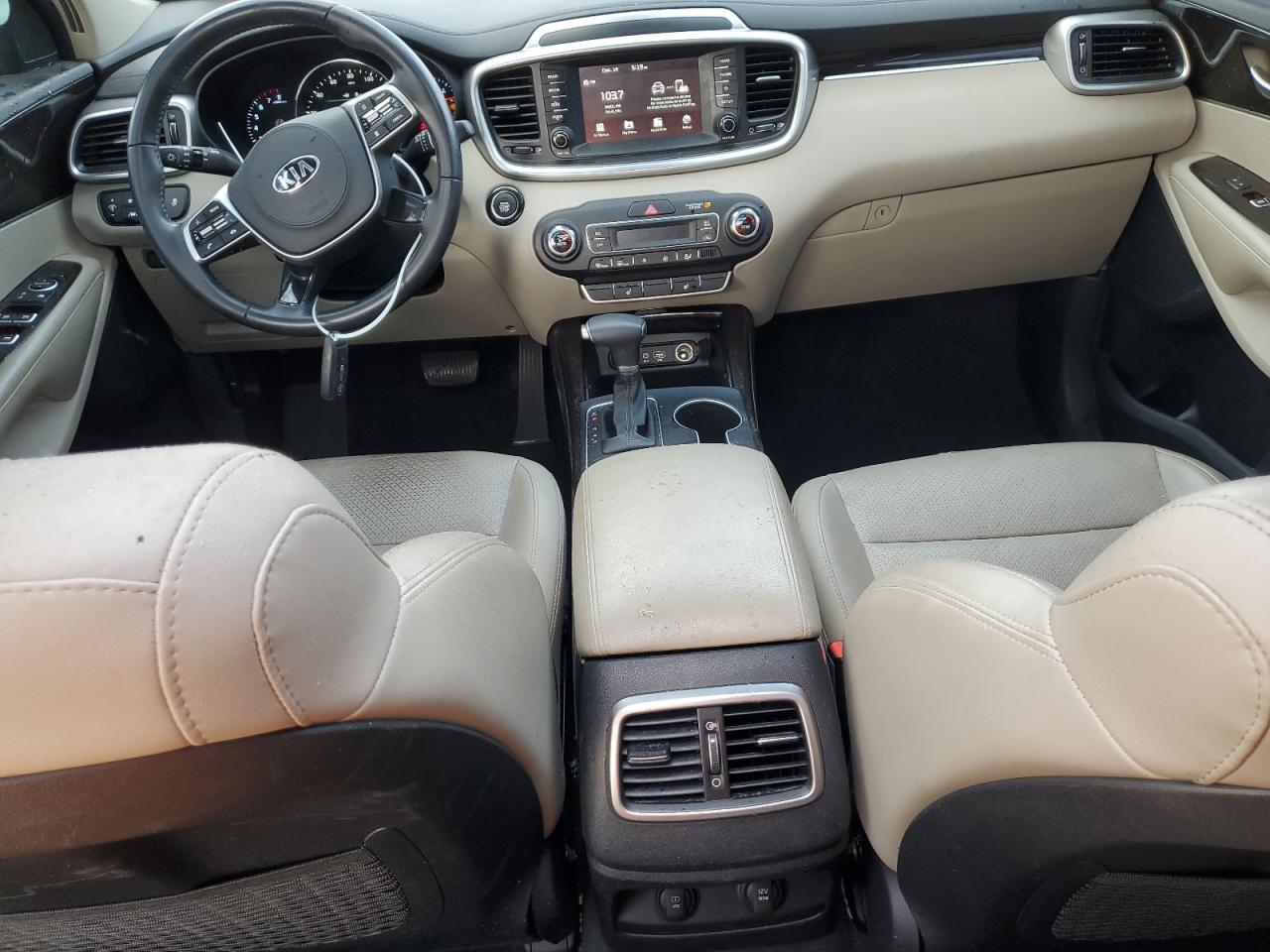 2020 Kia Sorento - Image 8