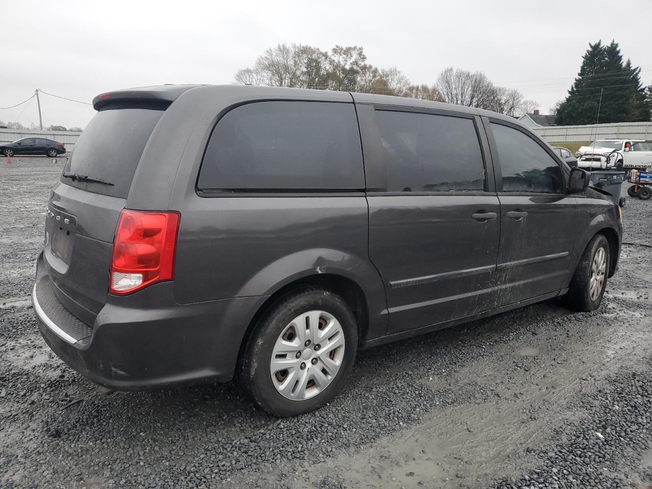 2015 Dodge Caravan - Image 3