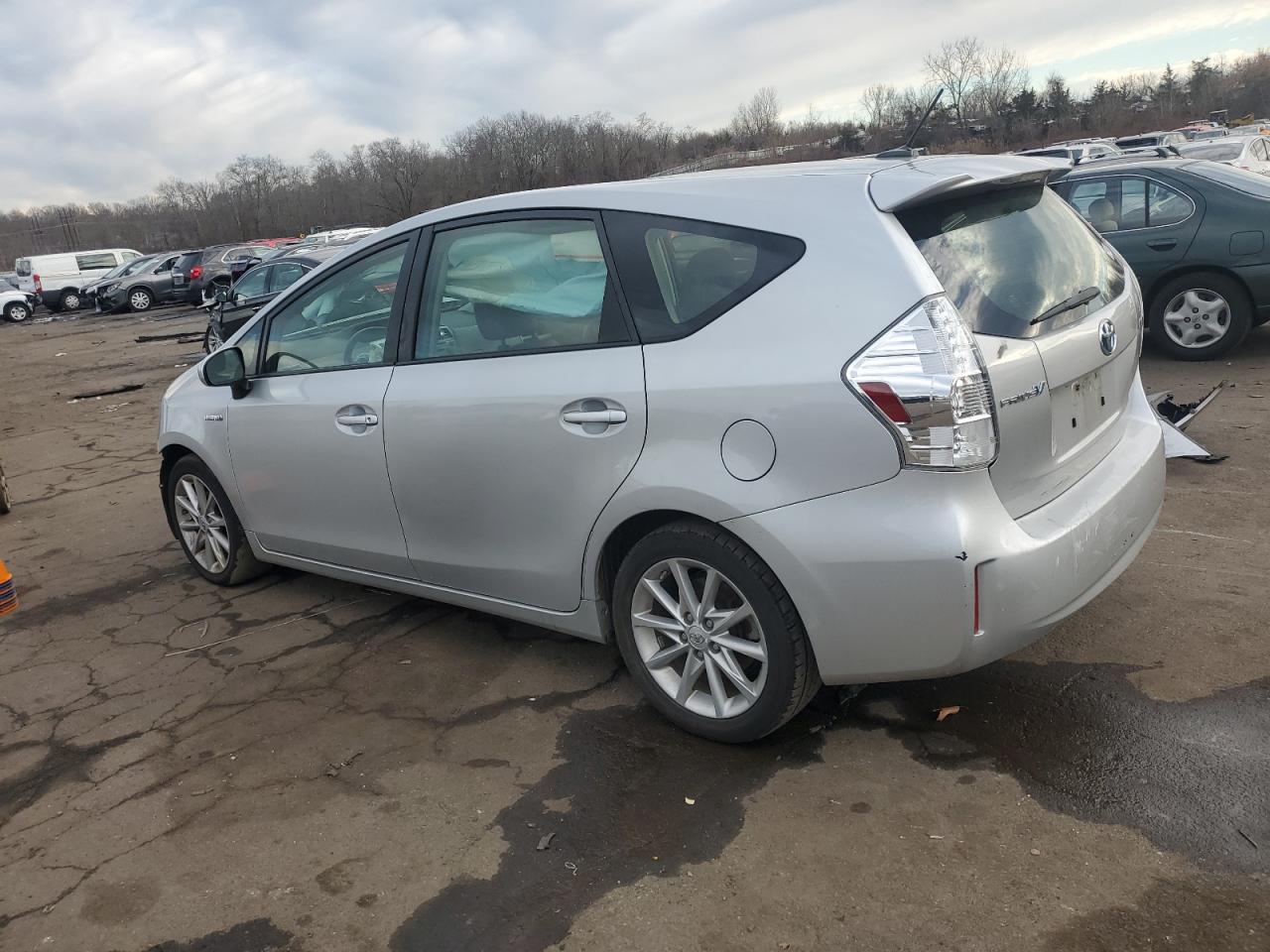 VIN JTDZN3EU3EJ014725 2014 TOYOTA PRIUS no.2