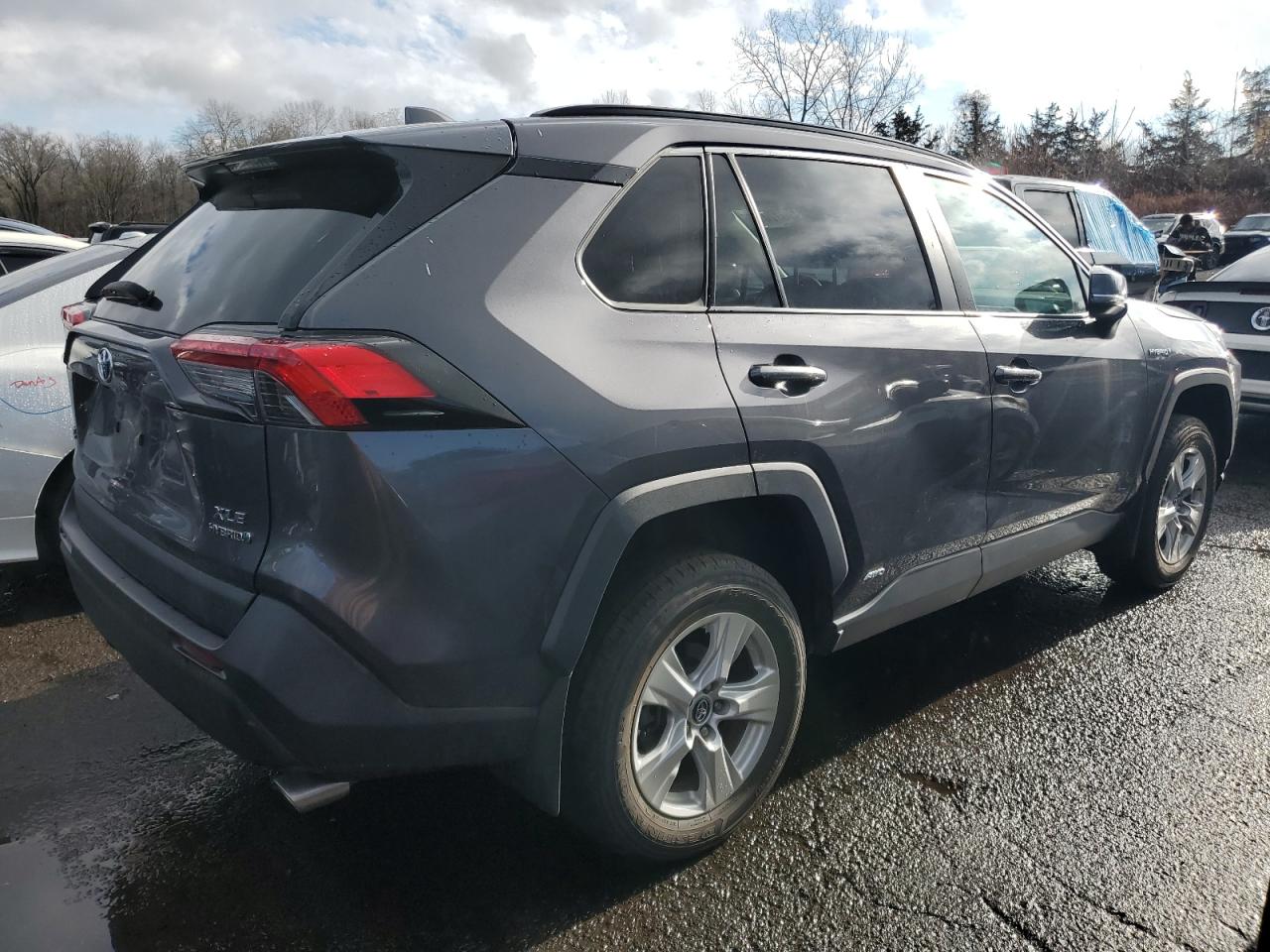 VIN 2T3RWRFV2KW018687 2019 TOYOTA RAV4 no.3