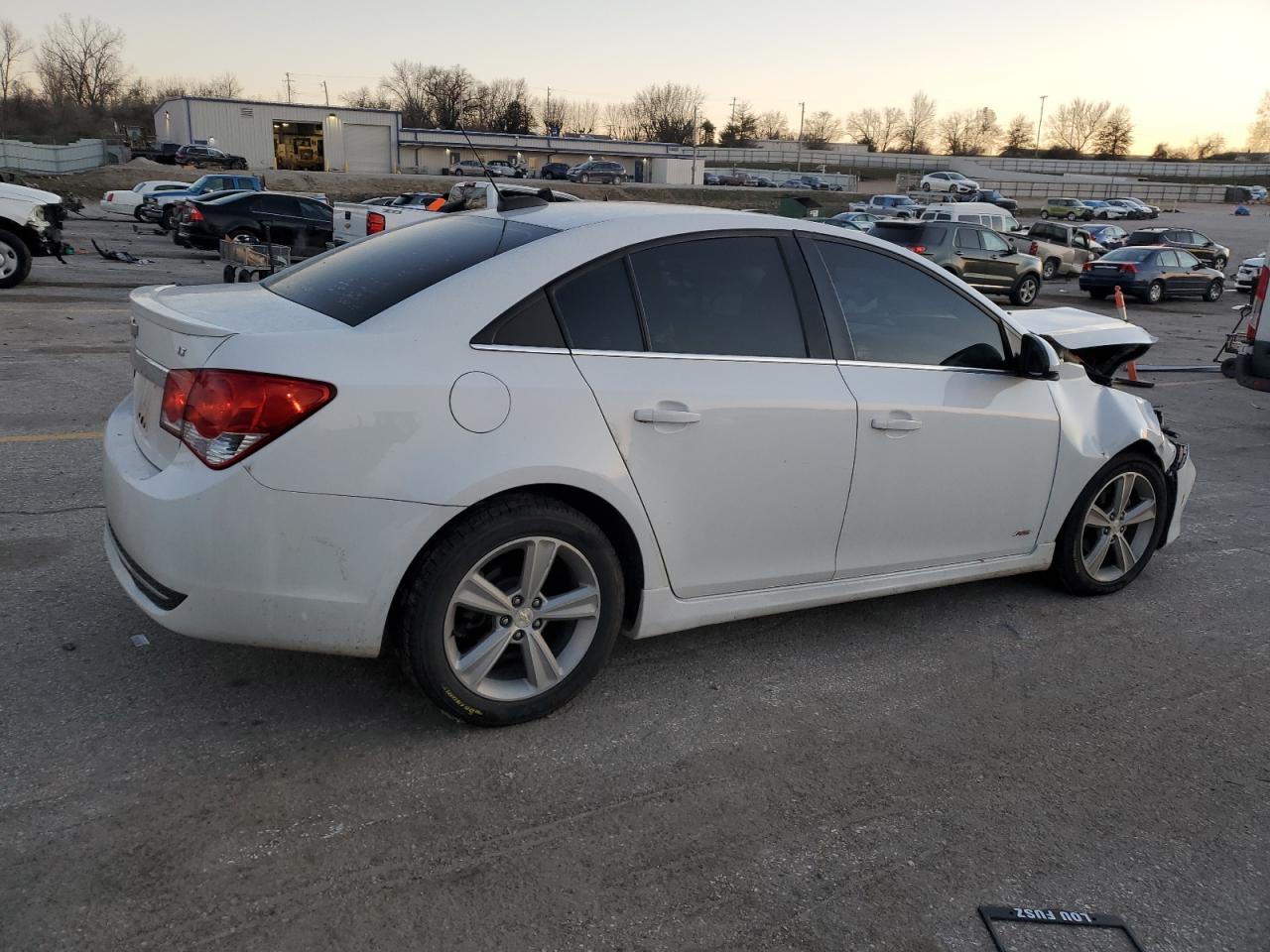 VIN 1G1PE5SB3F7202822 2015 CHEVROLET CRUZE no.3