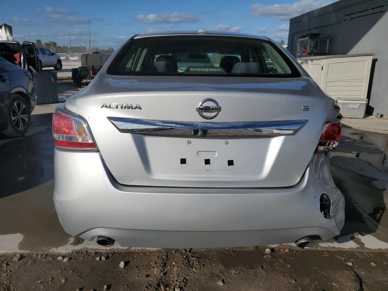 2015 Nissan Altima - Image 6