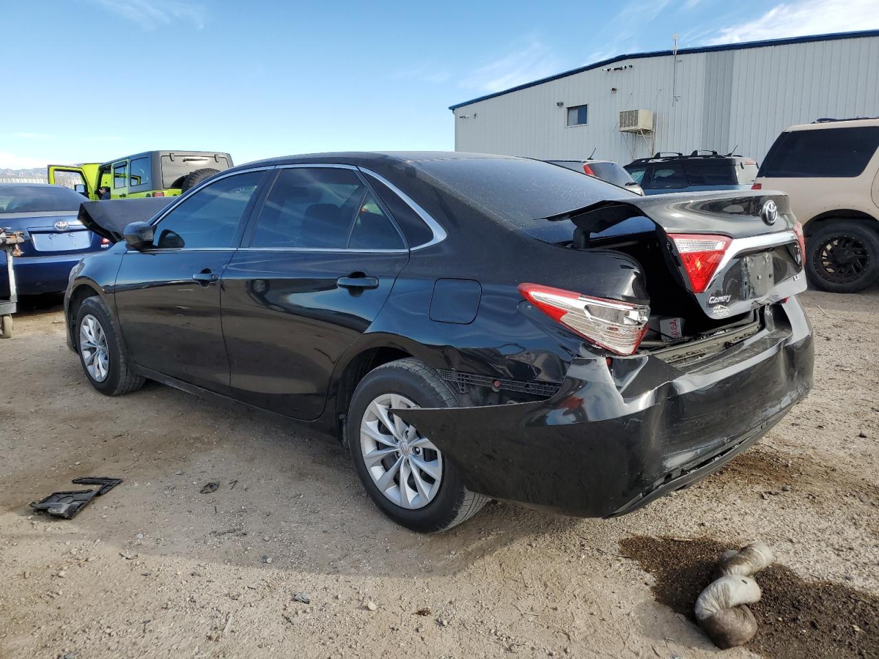 VIN 4T1BF1FK1HU664460 2017 TOYOTA CAMRY no.2