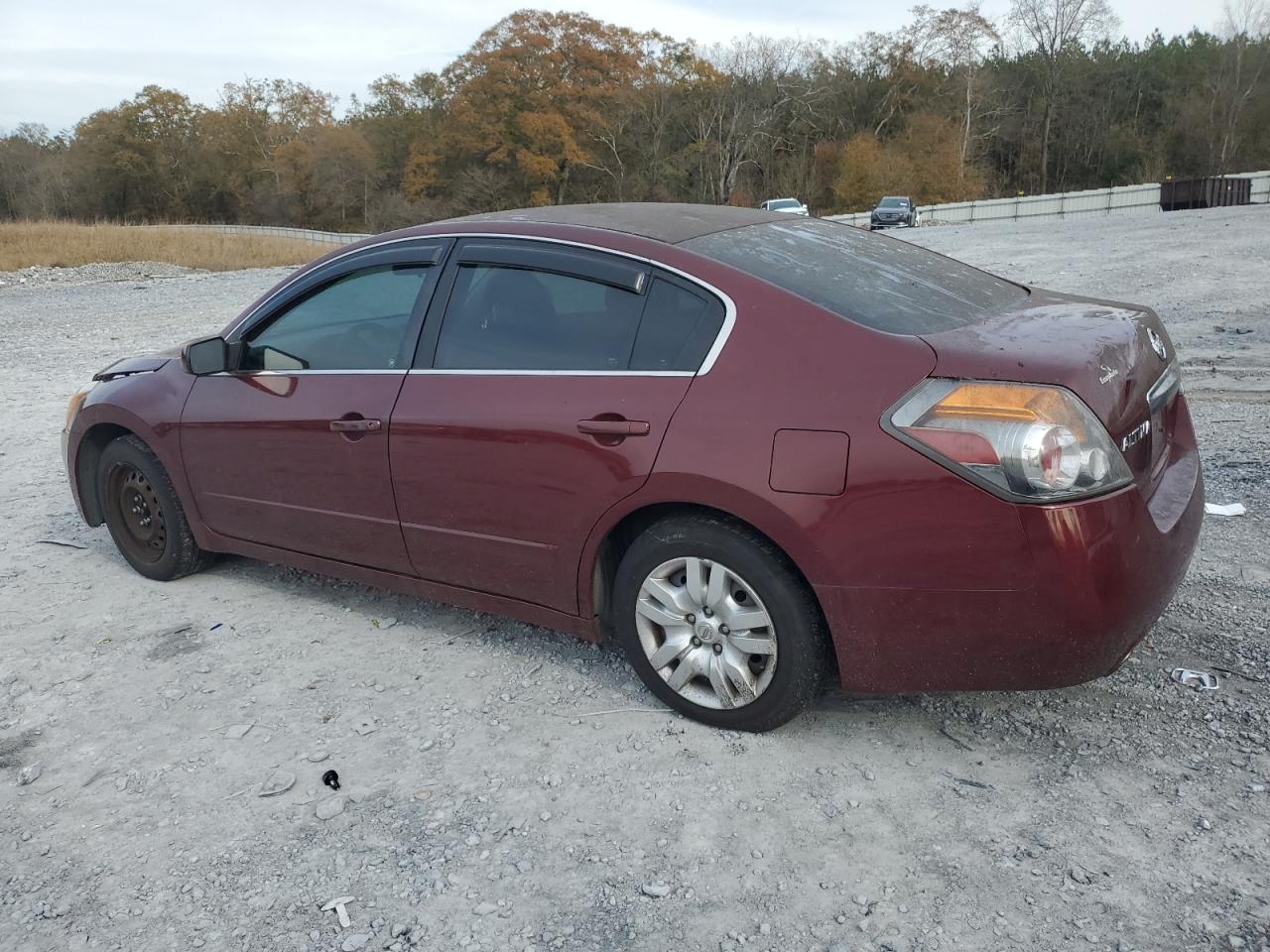 2010 Nissan Altima - Image 2