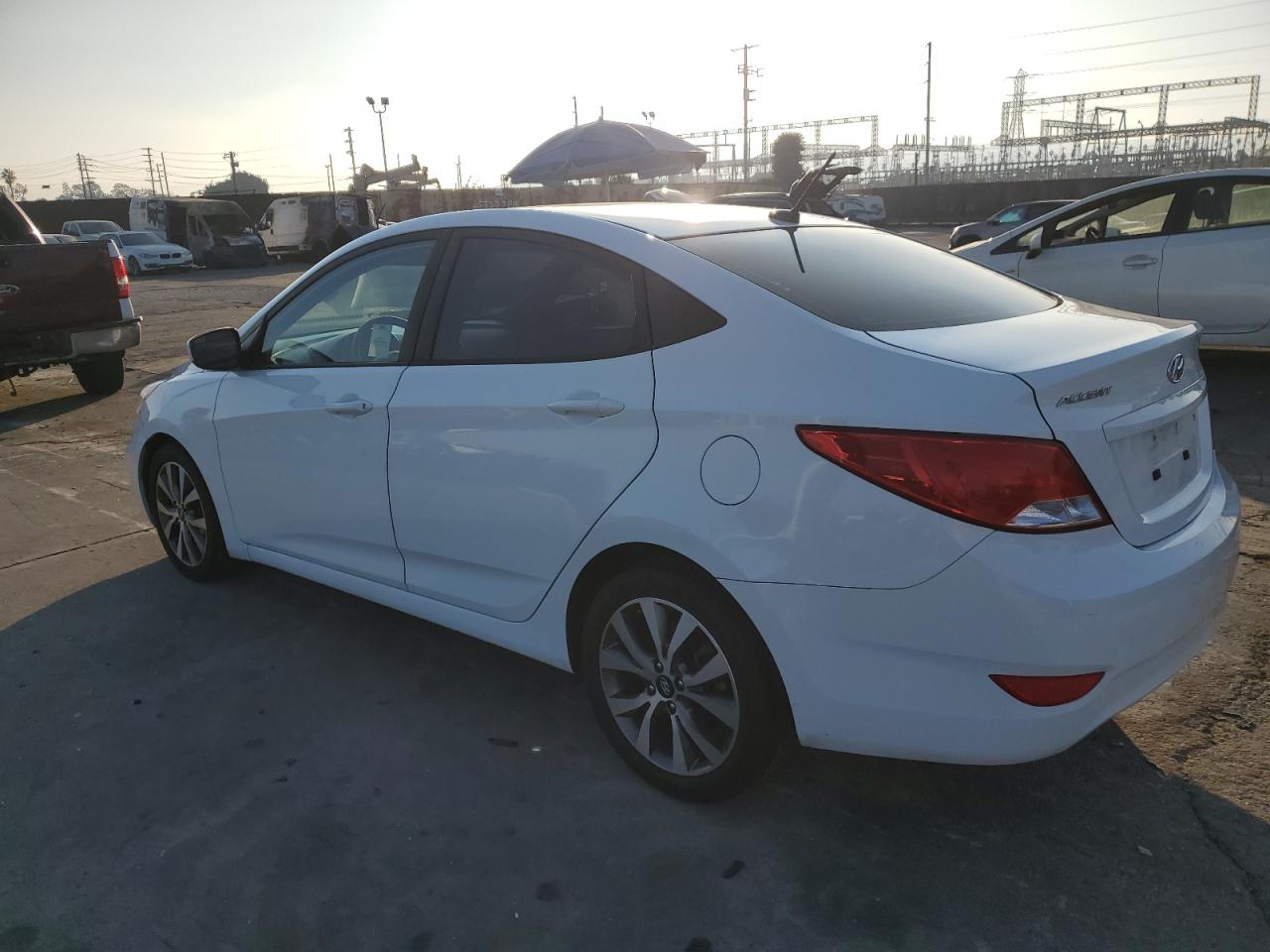 VIN KMHCT4AE3HU225132 2017 HYUNDAI ACCENT no.2