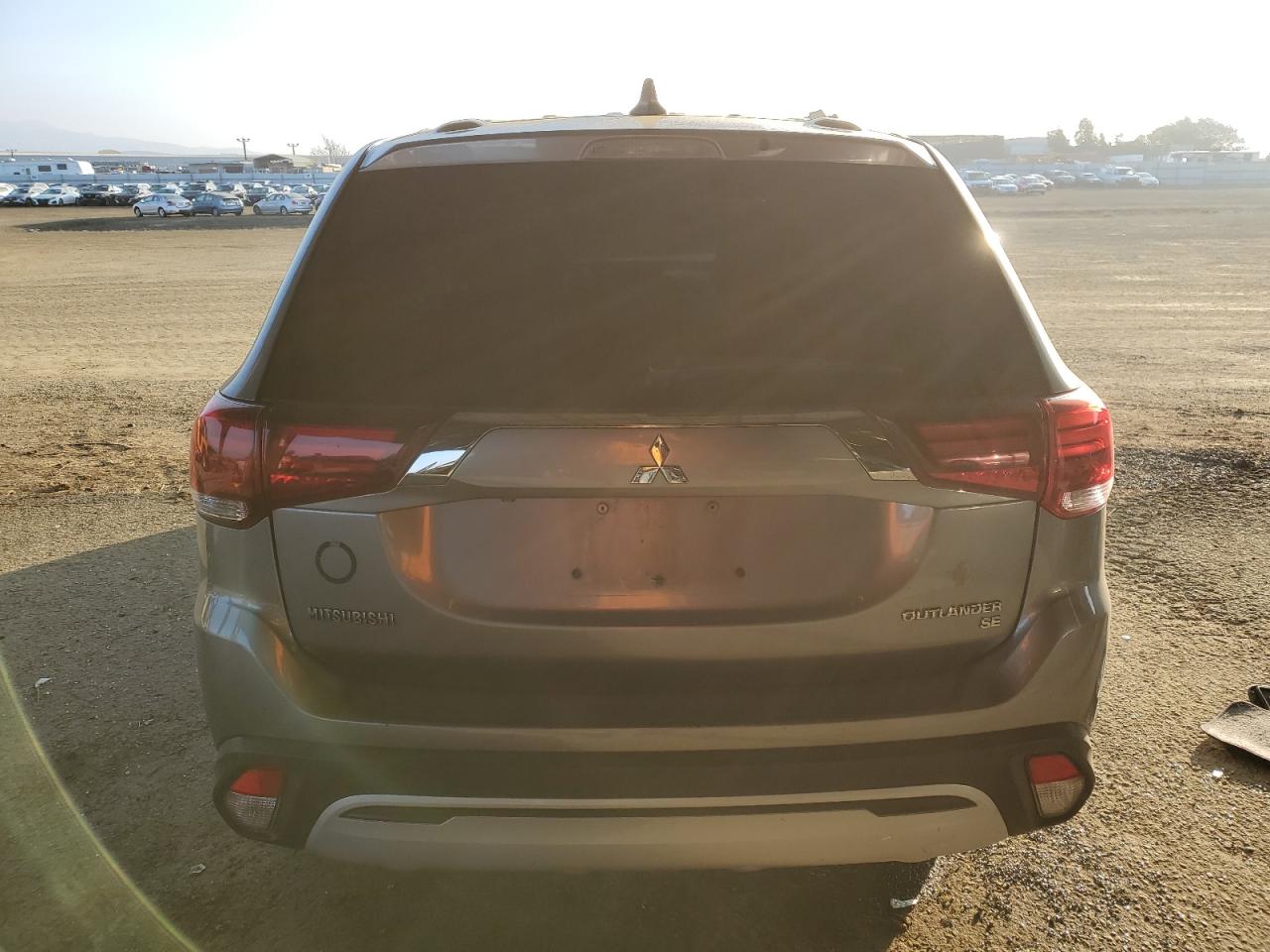 2019 Mitsubishi Outlander - Image 6