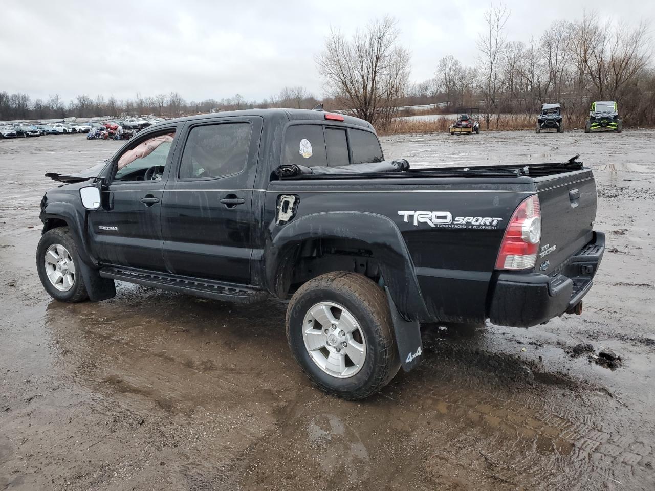 VIN 5TFLU4EN1FX116921 2015 TOYOTA TACOMA no.2