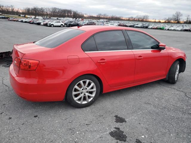 Sedans VOLKSWAGEN JETTA 2013 Czerwony