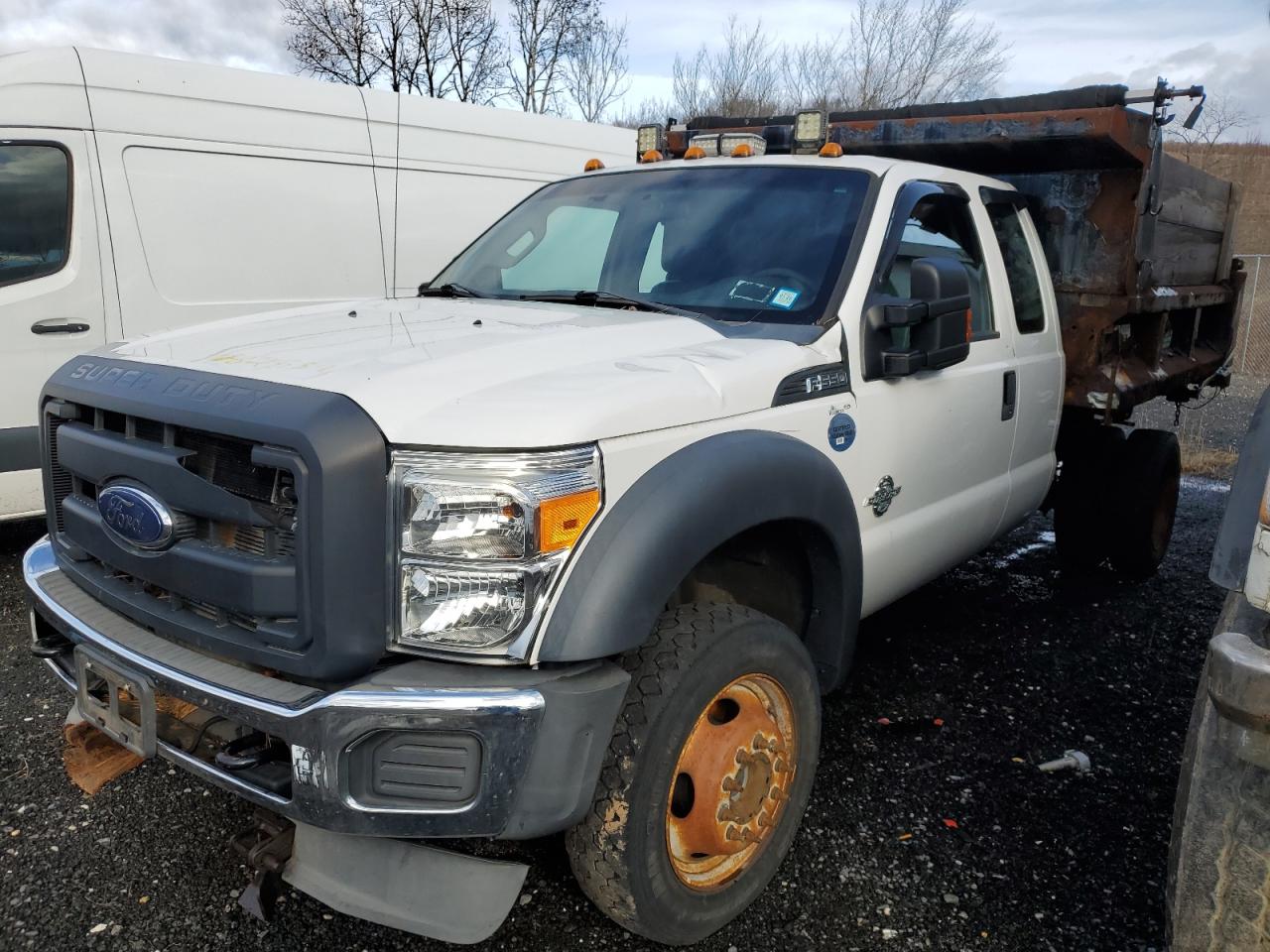 2013 Ford F550 - Image 2