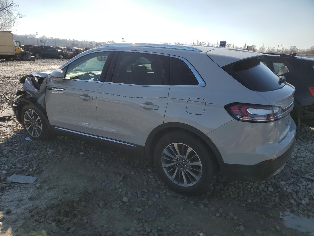 2020 Lincoln Nautilus - Image 2