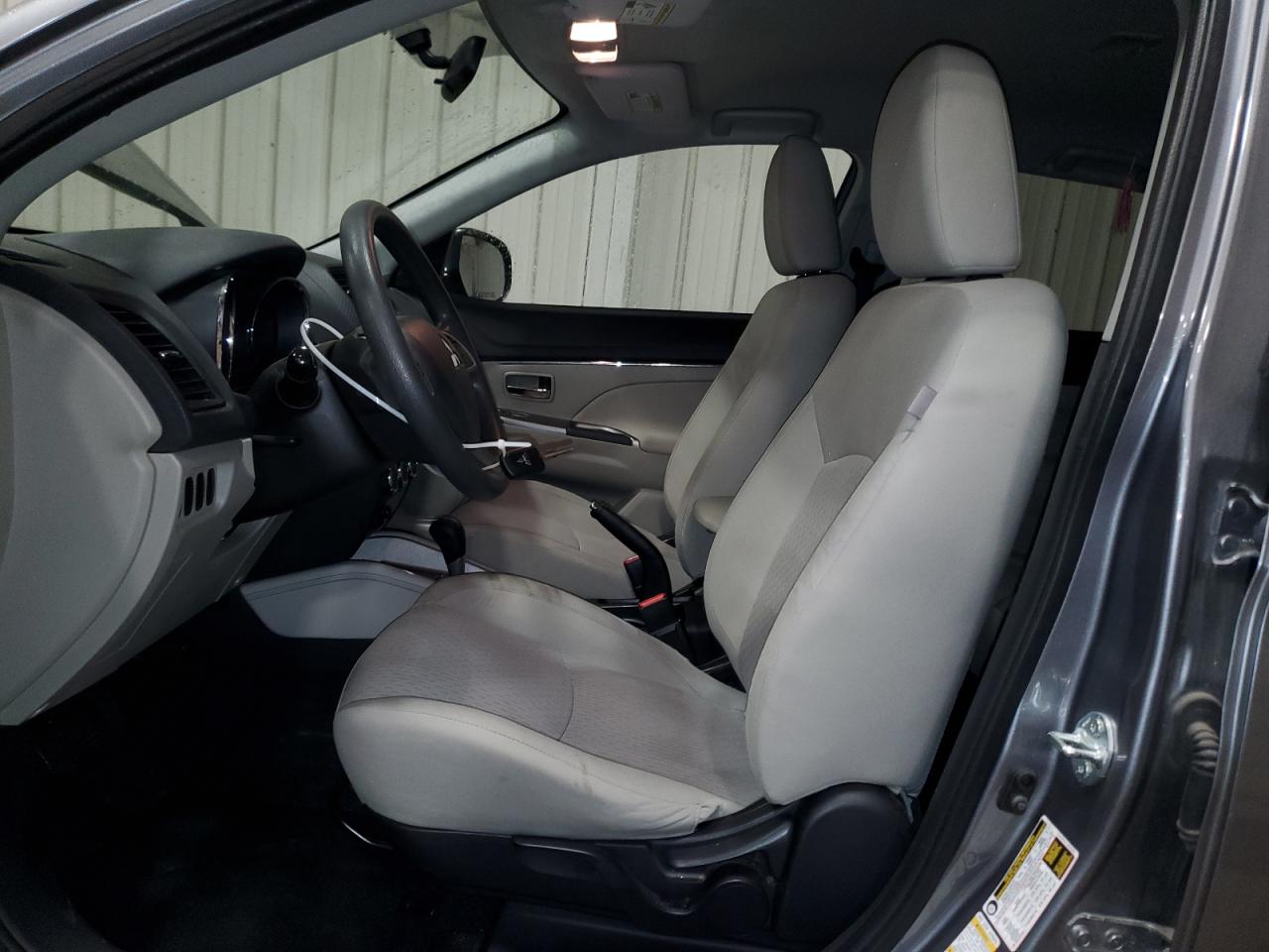2018 Mitsubishi Outlander - Image 7