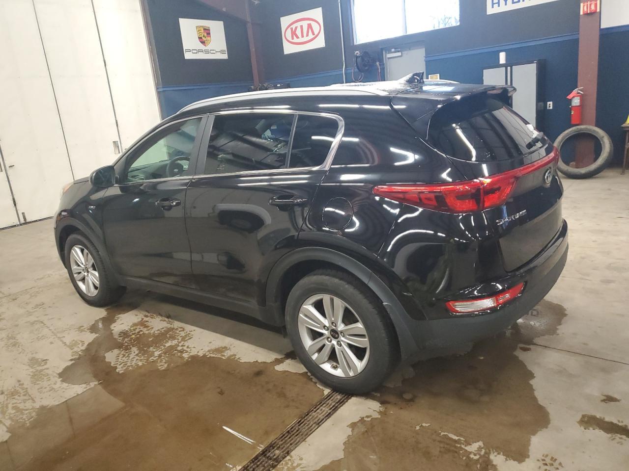 VIN KNDPMCAC1K7528041 2019 KIA SPORTAGE no.2