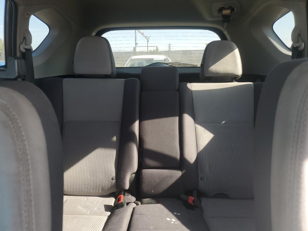 2015 Toyota RAV 4 - Image 10