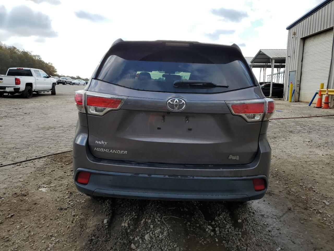 VIN 5TDZARFH4GS018756 2016 TOYOTA HIGHLANDER no.6