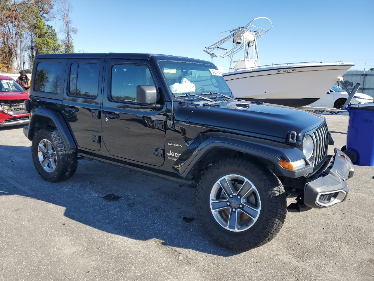 VIN 1C4HJXEG3KW598826 2019 JEEP WRANGLER no.4