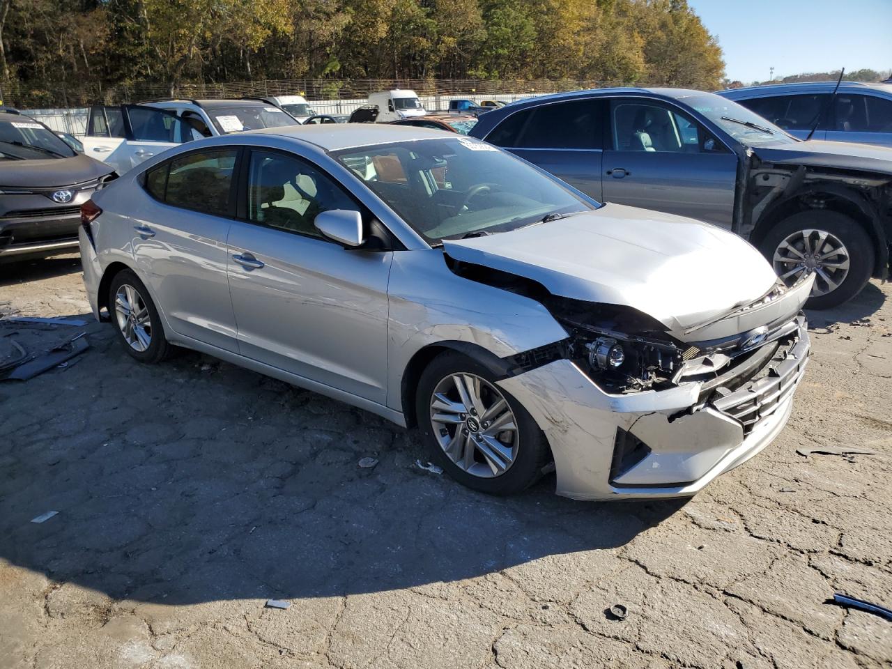 VIN 5NPD84LF7KH415503 2019 HYUNDAI ELANTRA no.4