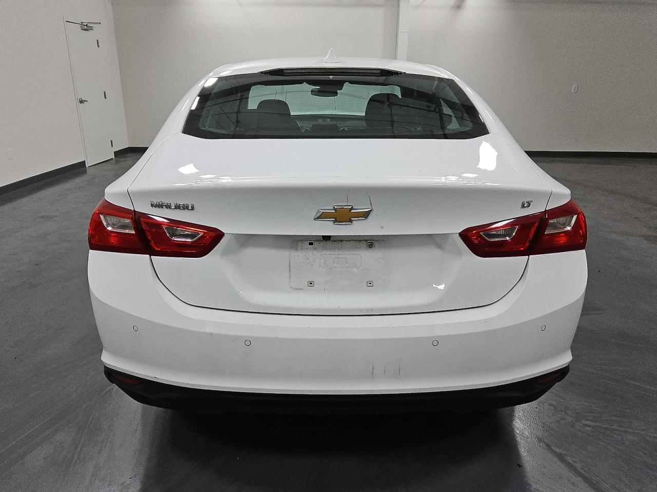 2023 Chevrolet Malibu - Image 6