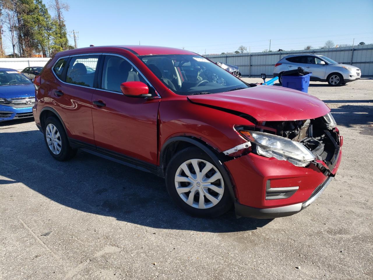 VIN JN8AT2MT4HW392456 2017 NISSAN ROGUE no.4