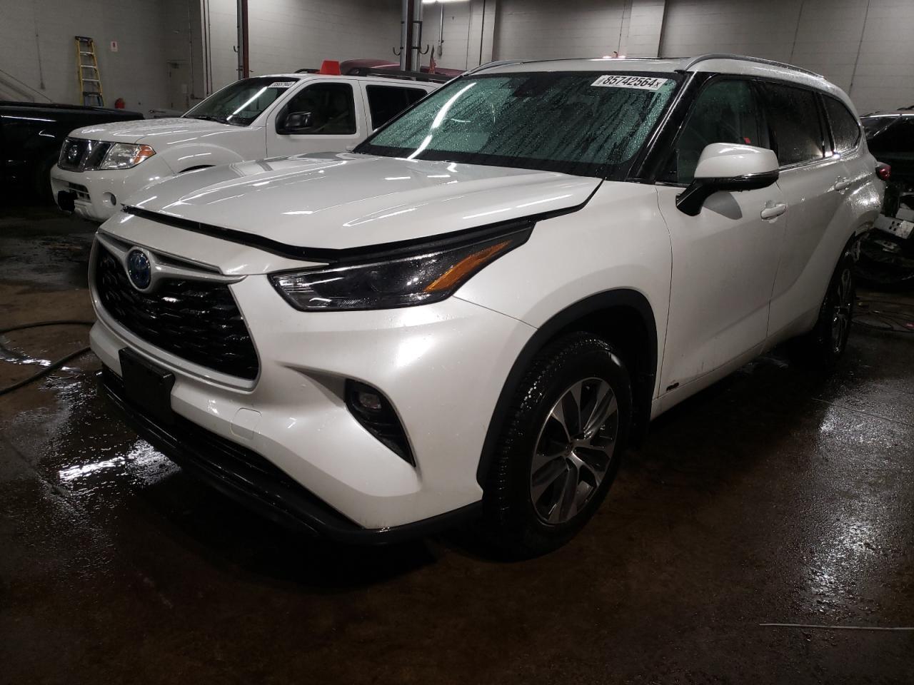5TDKBRCH1PS105534 2023 TOYOTA HIGHLANDER - Image 1