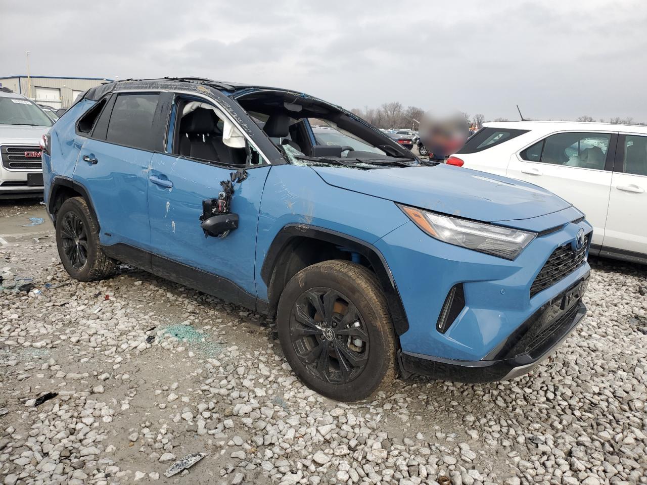 2024 Toyota RAV 4 - Image 4