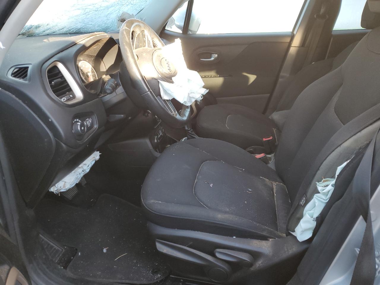 2016 Jeep Renegade - Image 7