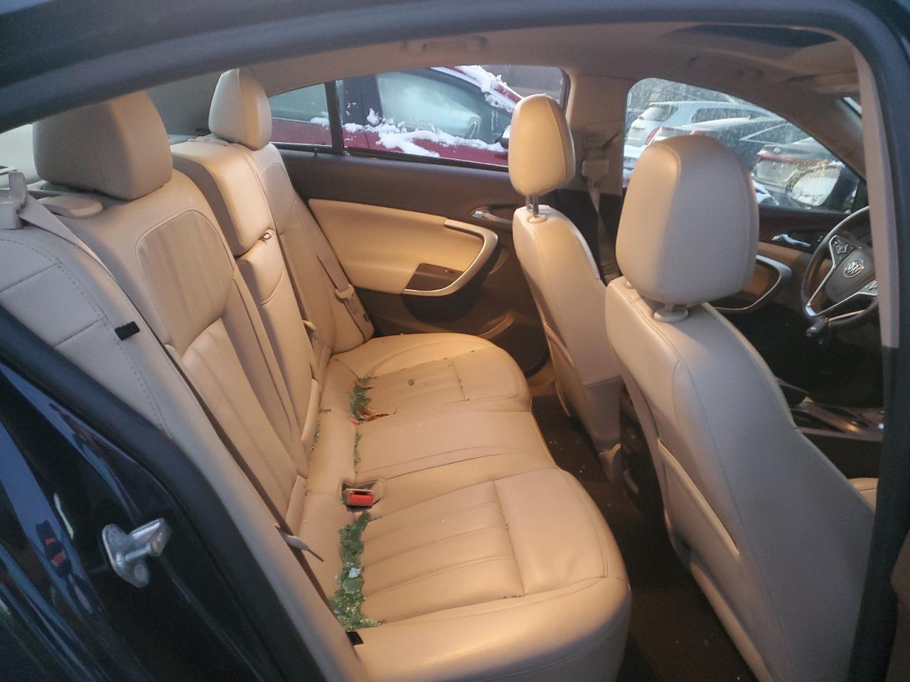 2016 Buick Regal - Image 10