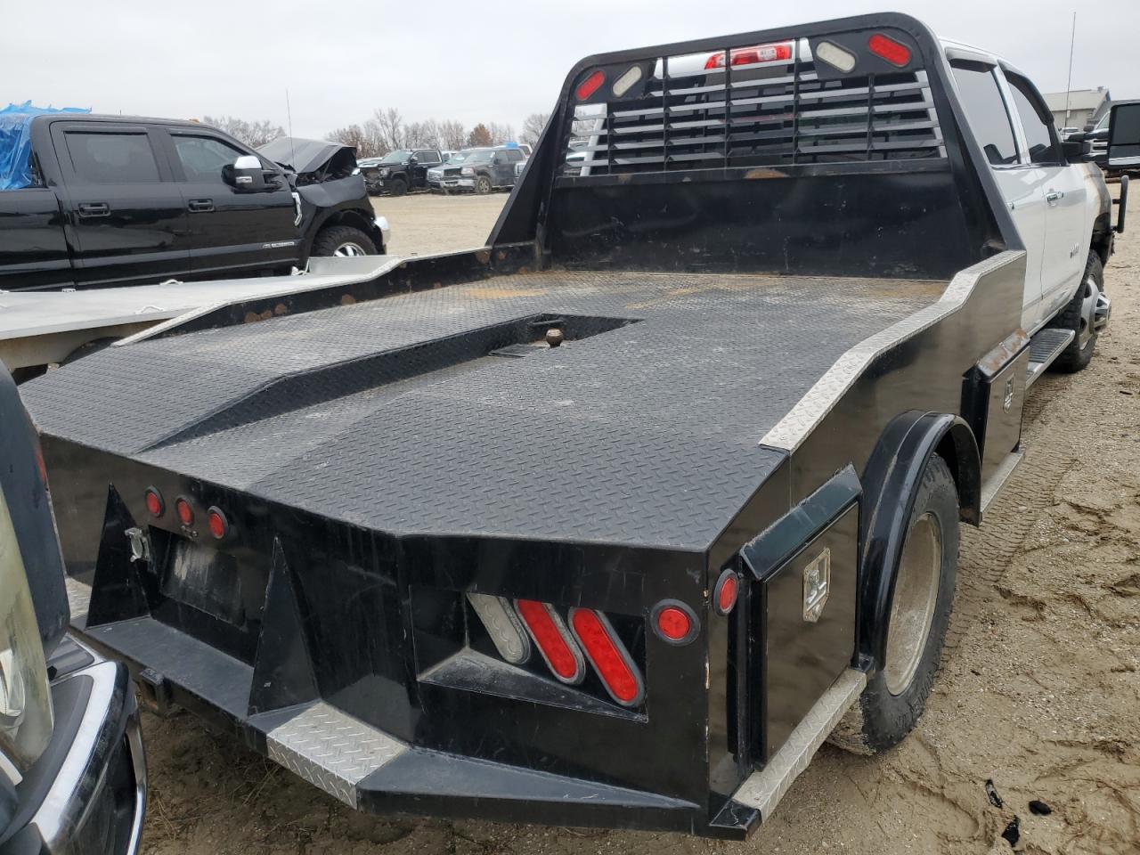 2016 Chevrolet Silverado - Image 6