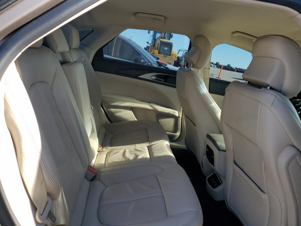 2019 Lincoln MKZ - Image 10