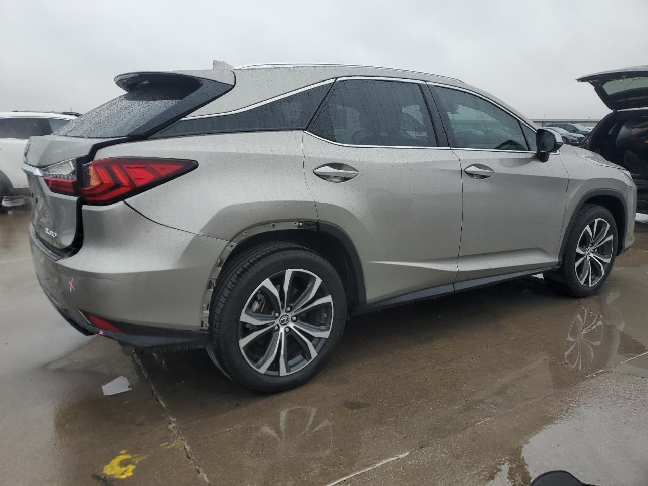 2020 Lexus RX - Image 3