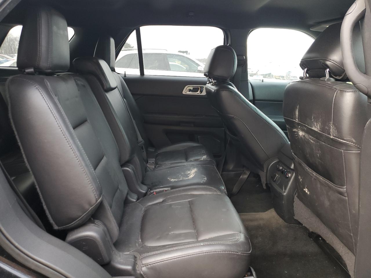 2014 Ford Explorer - Image 11