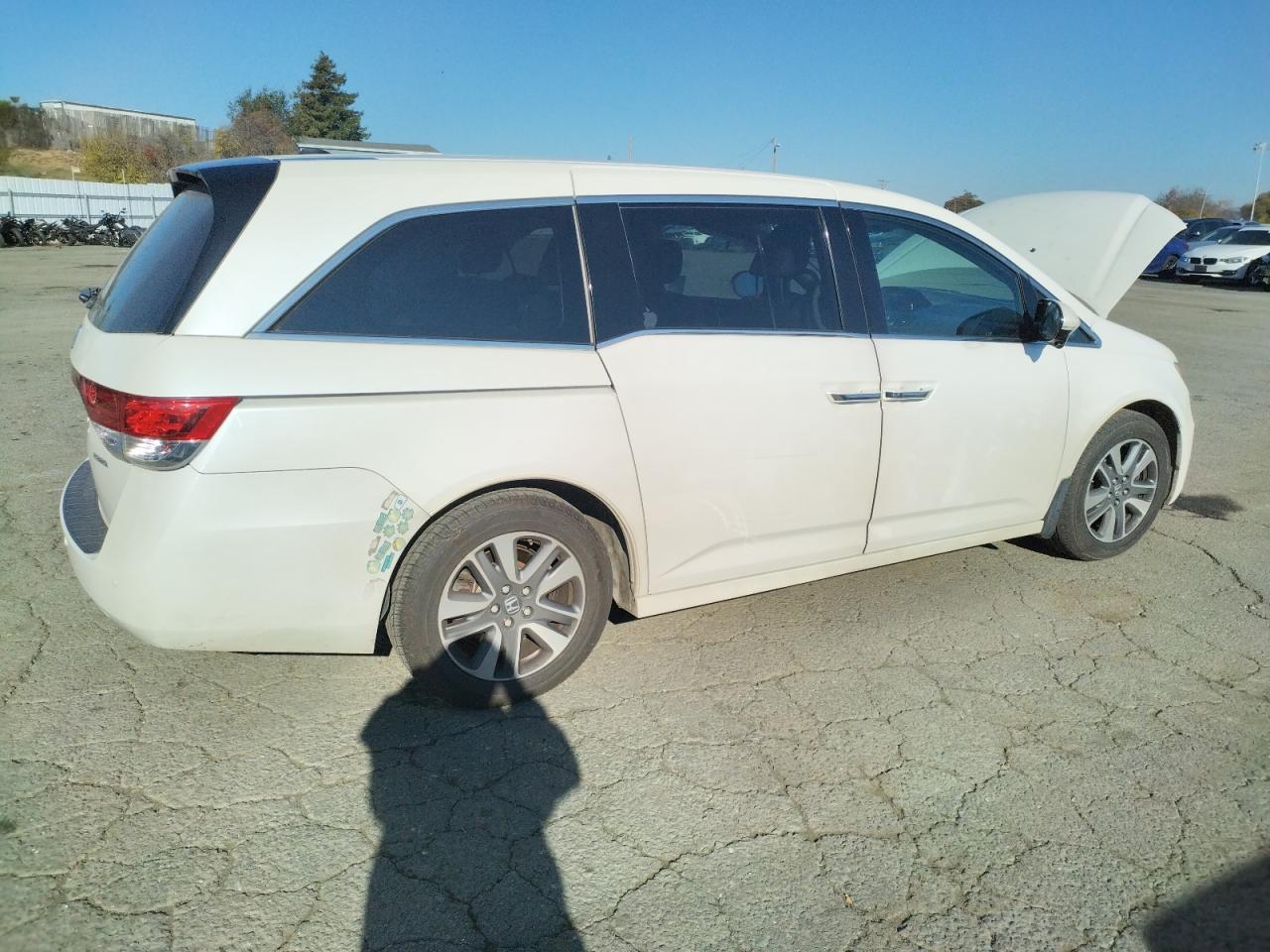 VIN 5FNRL5H92FB124800 2015 HONDA ODYSSEY no.3