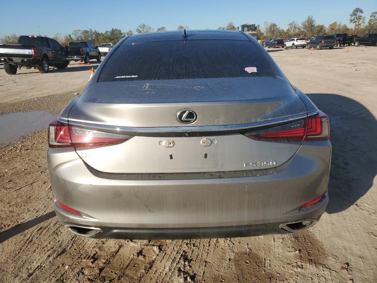 2020 Lexus ES - Image 6