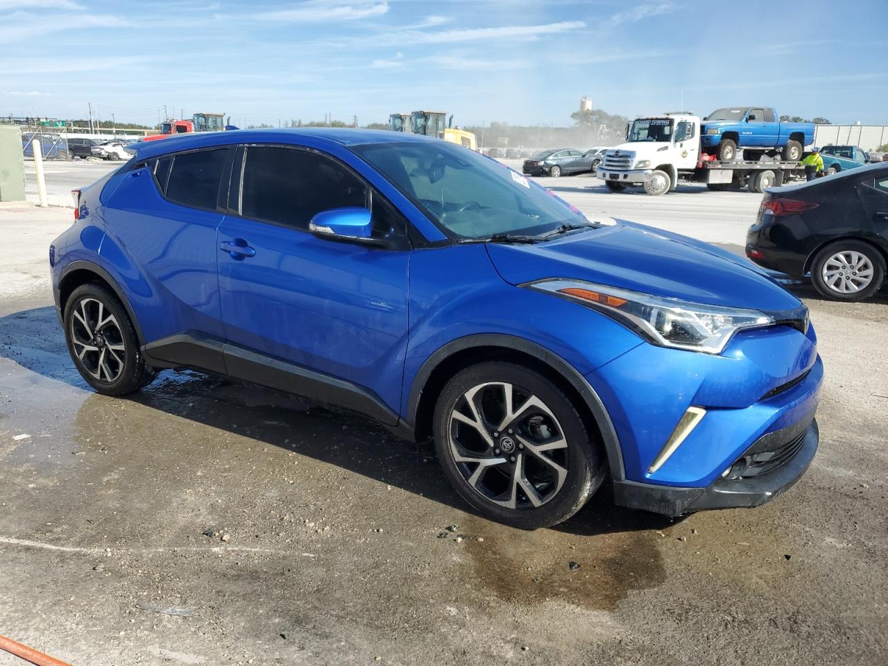 VIN JTNKHMBX3J1003386 2018 TOYOTA C-HR no.4